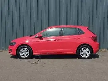 Used VW Polo SE 95 HP (69 kW) 2018 Red Hatchback