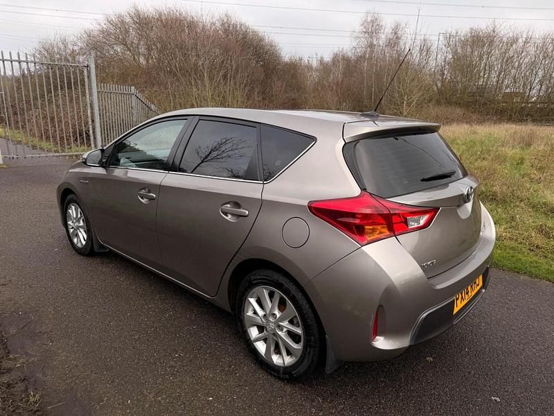Used Toyota Auris Hybrid 2014 Bronze Hatchback