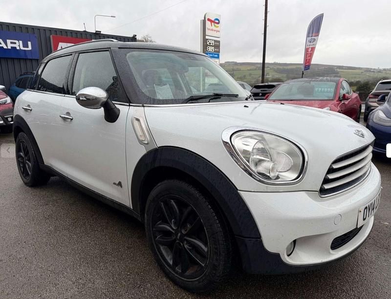Used Mini Cooper 2014 White Hatchback