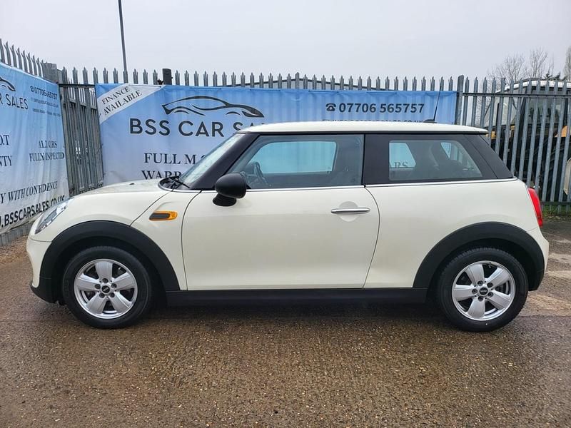 Usado Mini One D Hatch 95 CV (69 kW) 2016 Blanco Utilitario