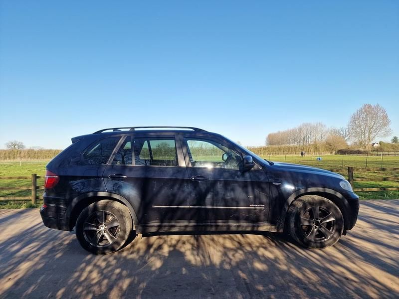 Used BMW X5 Basis 302 HP (222 kW) 2010 Black SUV