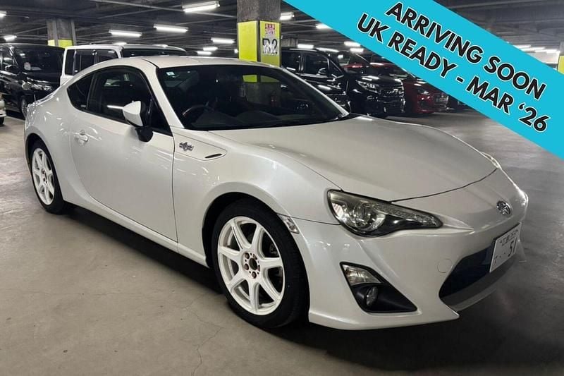 Used Toyota GT86 GT 200 HP (147 kW) 2013 White Coupe
