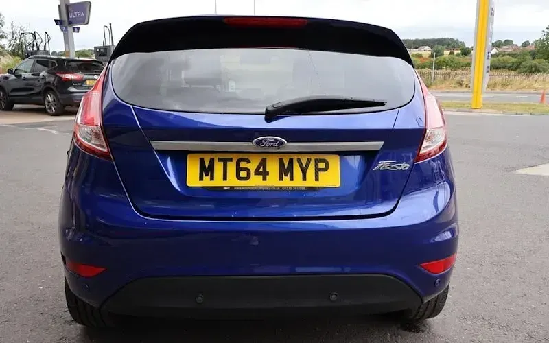 Used Ford Fiesta Titanium 75 HP (55 kW) 2015 Blue Hatchback