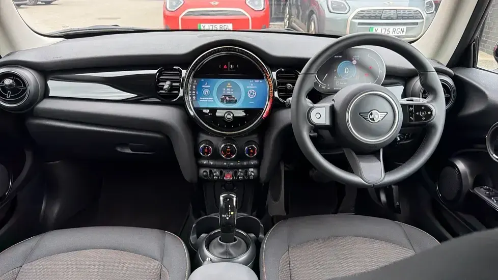 Used Mini Cooper Classic 134 HP (98 kW) 2023 Black Hatchback