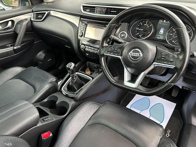 Used Nissan Qashqai Tekna 110 HP (80 kW) 2017 White SUV