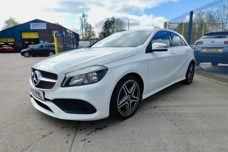 Used Mercedes A160 AMG line 102 HP (75 kW) 2017 White Hatchback