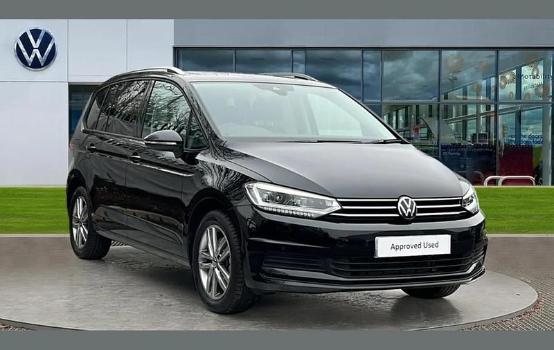 Used VW Touran Match 147 HP (108 kW) 2025 Black MPV