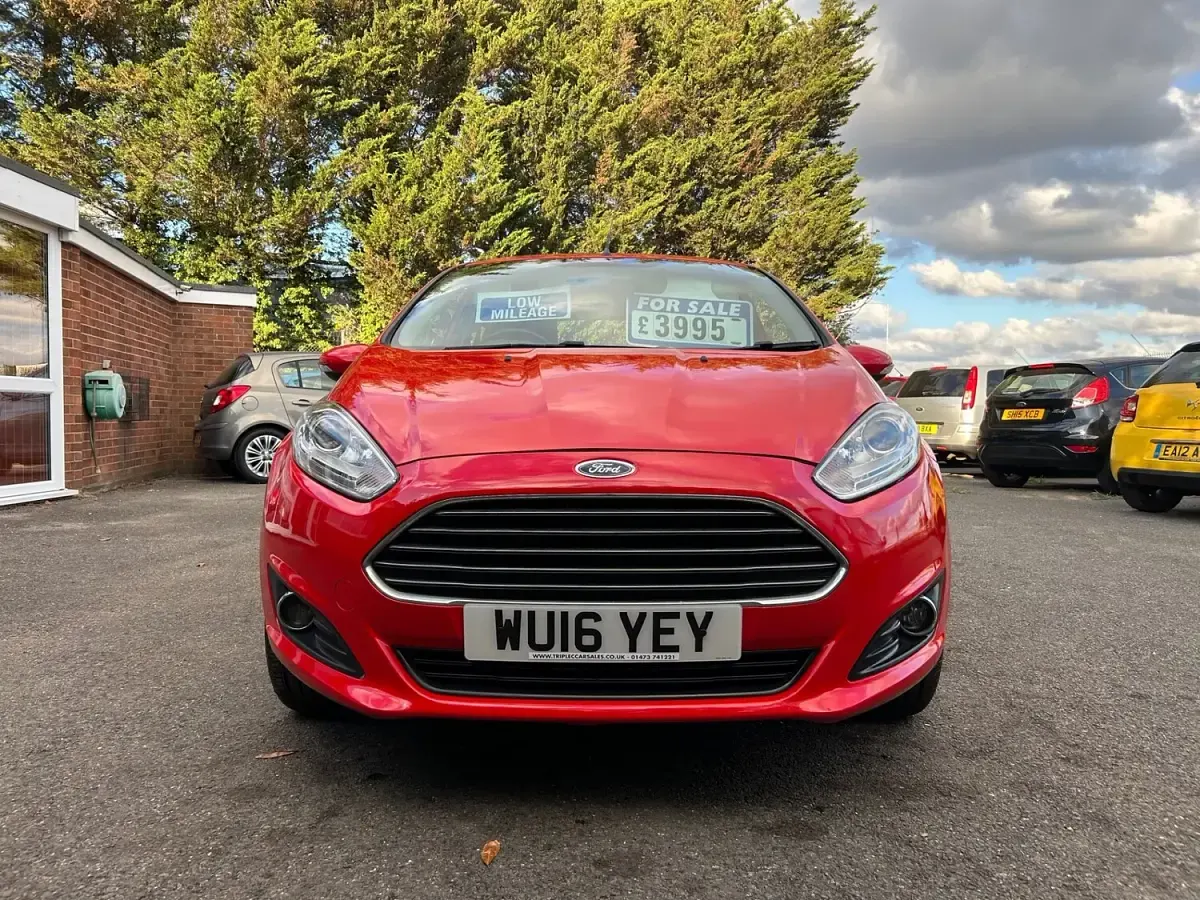 Used Ford Fiesta Zetec 2016 Red Hatchback