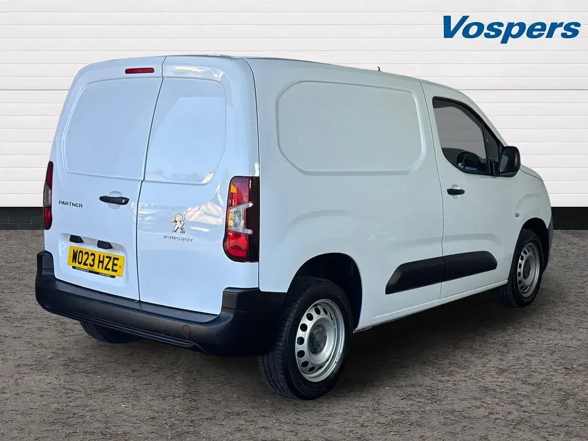 Used Peugeot Partner Premium 131 HP (96 kW) 2023 White MPV