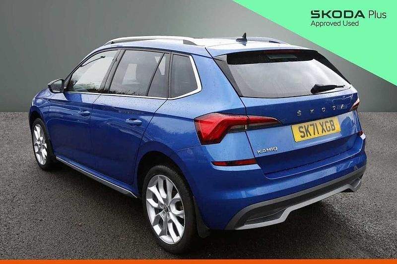 Used Skoda 110 R SE L 81 HP (59 kW) 2022 Race blue metallic Estate