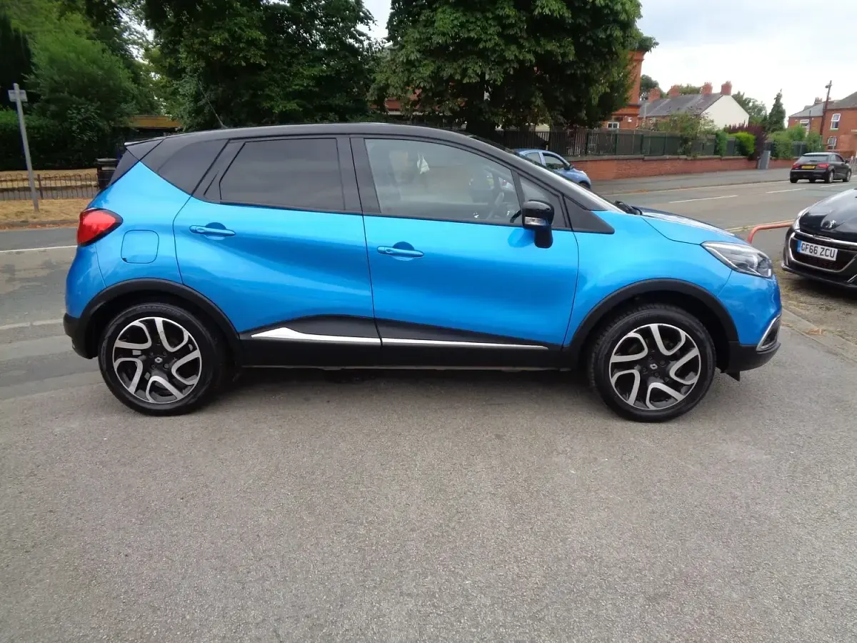 Used Renault Captur Dynamique 2016 Blue SUV