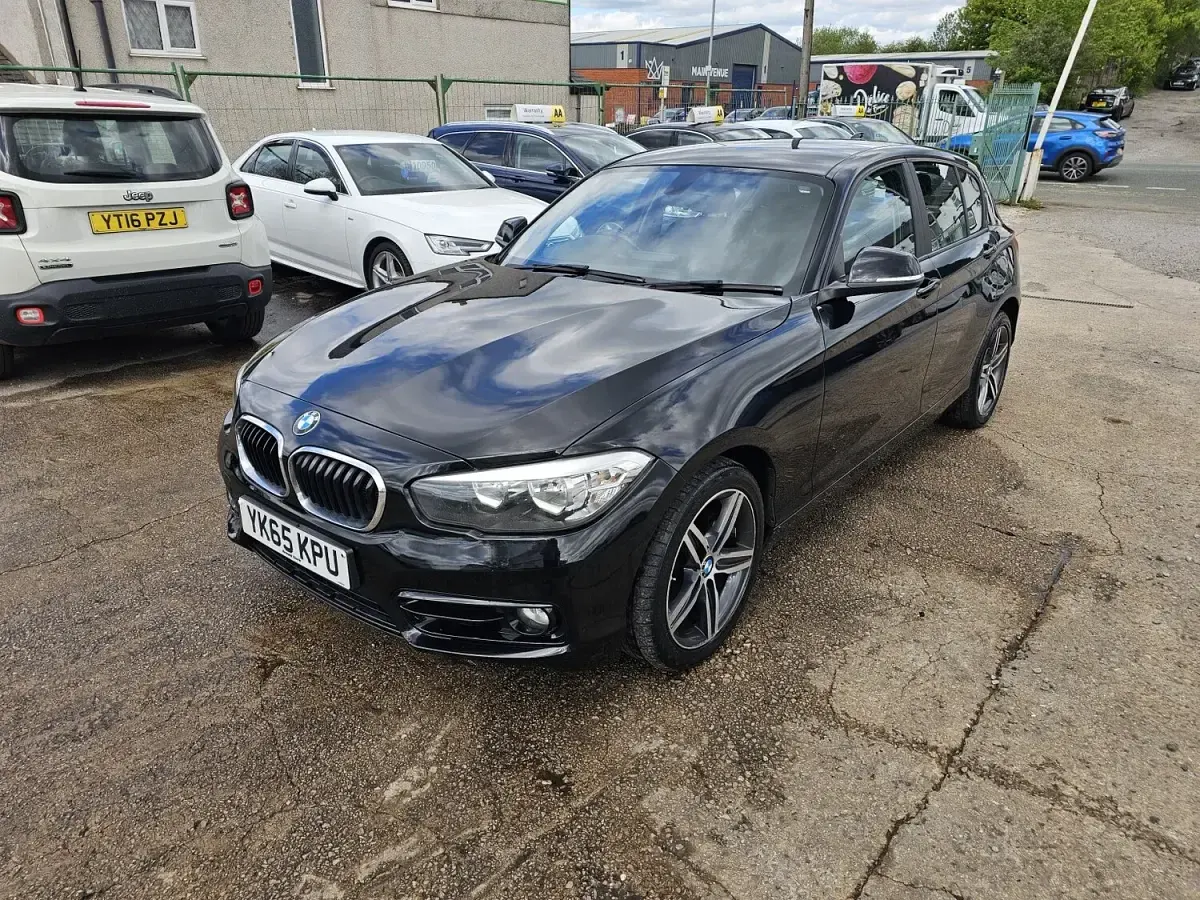 Used BMW 118 Sport Line 2015 Black Hatchback