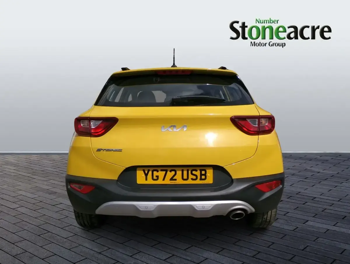 Used Kia Stonic 99 HP (72 kW) 2022 Yellow SUV