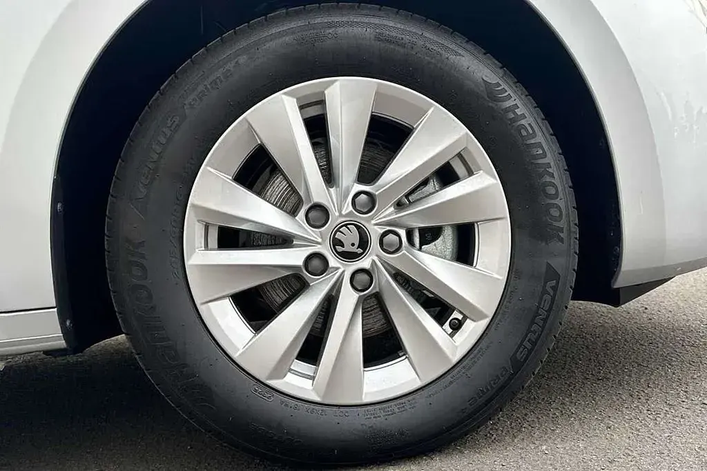 New Skoda Octavia SE Technology 115 HP (84 kW) 2026 Silver Hatchback
