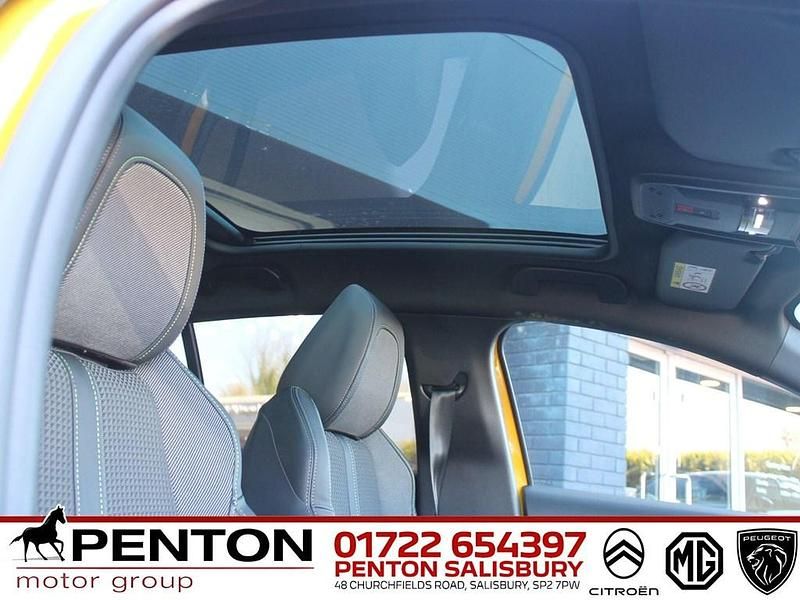 Used Peugeot e-208 GT 100 kW (136 HP) 2021 Yellow Hatchback