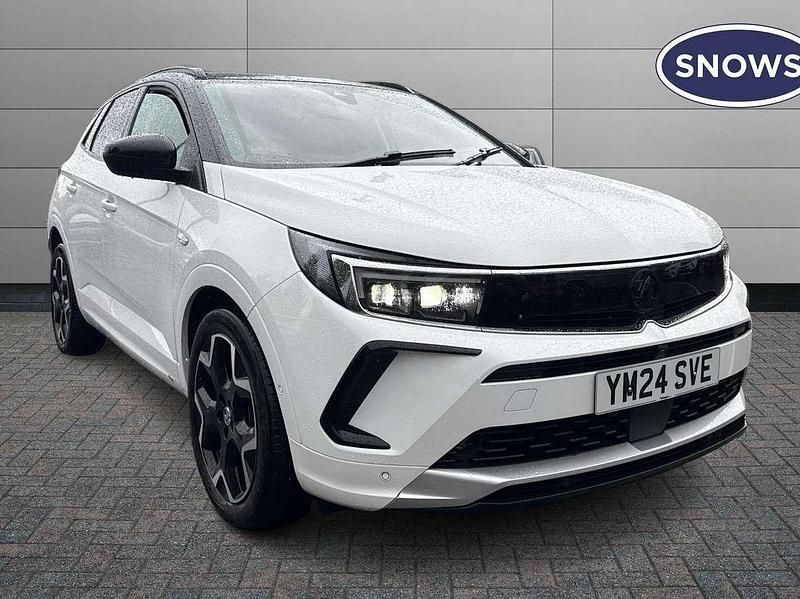 White Used 2024 Vauxhall Grandland X Ultimate SUV | £20,368 (Super price) - Image 1/4