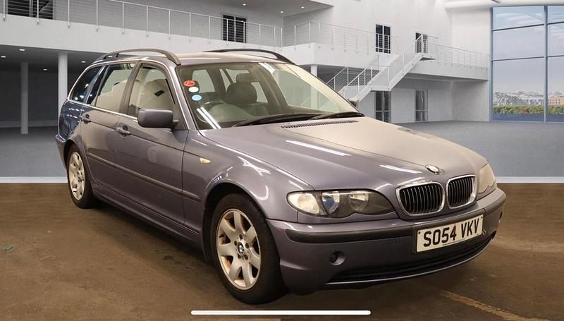 Blue Used 2005 BMW 325 Performance Estate | £2,700 - Image 1/4