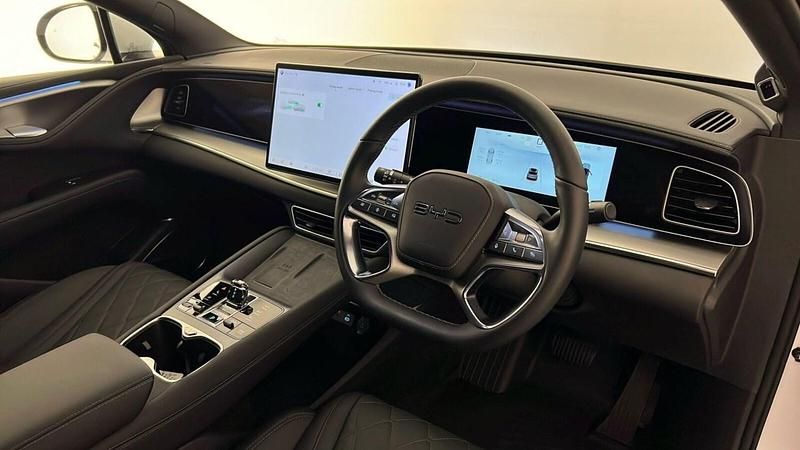 Used BYD Sealion 7 Design 389 kW (530 HP) 2025 Polar white SUV