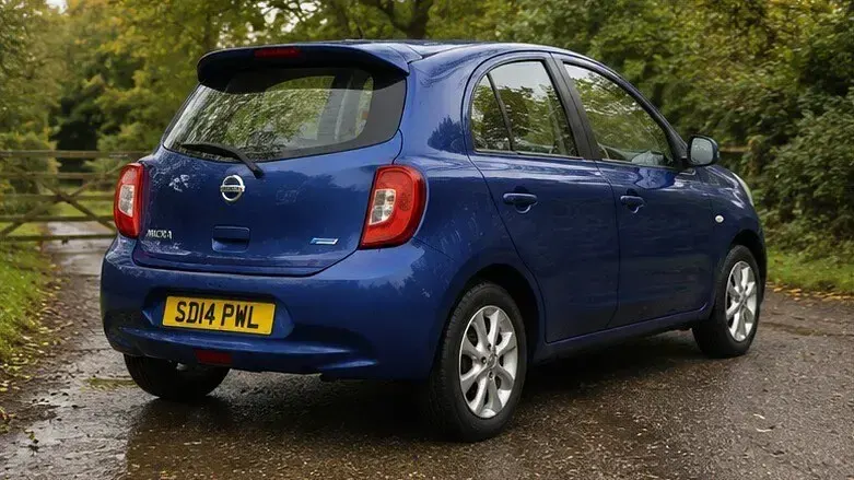 Used Nissan Micra Acenta 80 HP (58 kW) 2014 Blue Hatchback