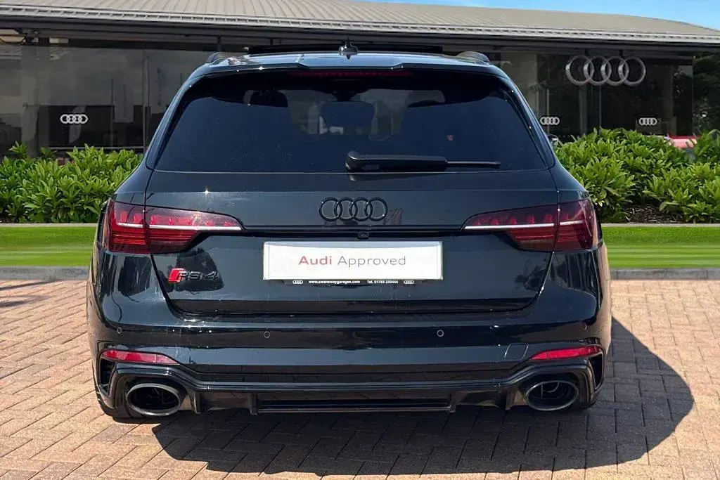 Used Audi RS4 Advanced 450 HP (330 kW) 2024 Black Estate