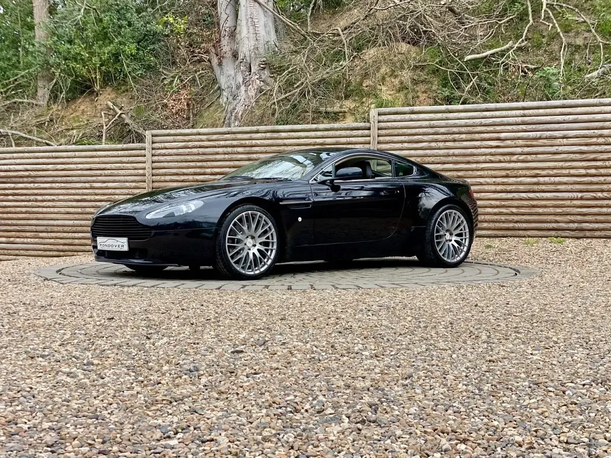 Used Aston Martin Vantage 2009 Black Coupe