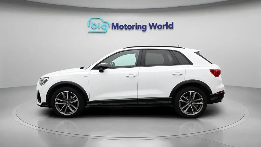 Second-hand Audi Q3 Black Edition 150 CP (110 kW) 2022 Alb SUV