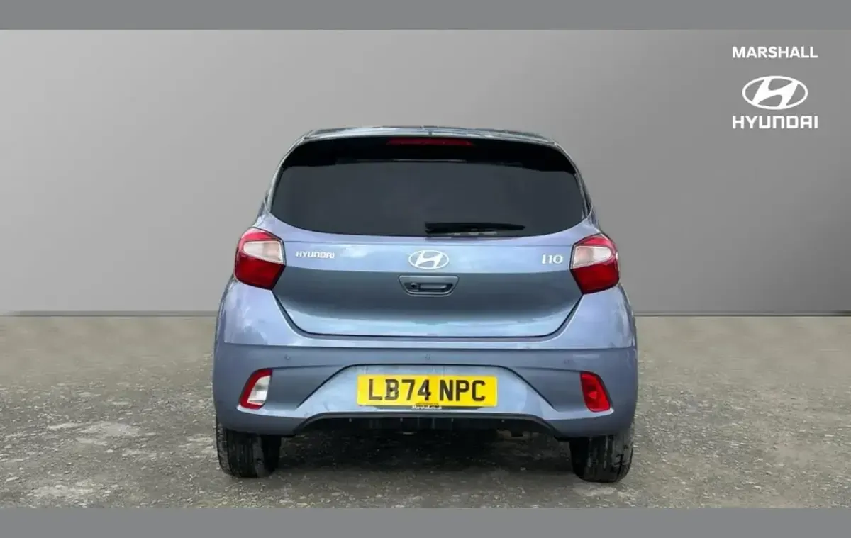 Used Hyundai i10 Premium 77 HP (56 kW) 2024 Blue Hatchback