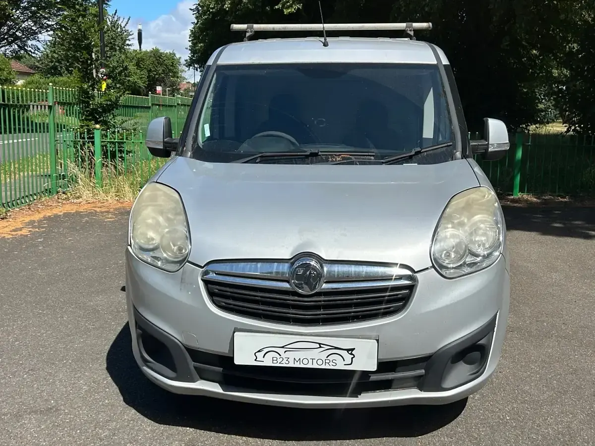 Used Vauxhall Combo Sportive 2015 Silver MPV