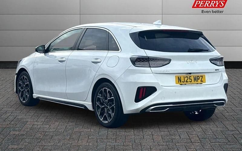 Used Kia Ceed GT-Line 140 HP (102 kW) 2024 Hatchback