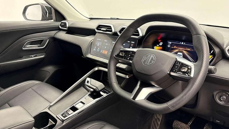 Used MG ZS Trophy 2024 Black Hatchback