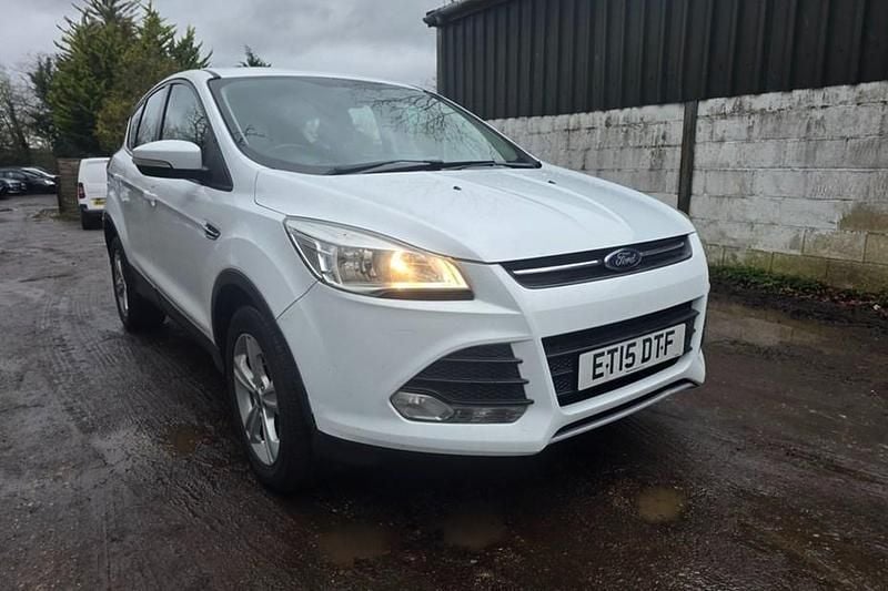 White Used 2015 Ford Kuga Zetec SUV | £3,000 (Super price) - Image 1/1