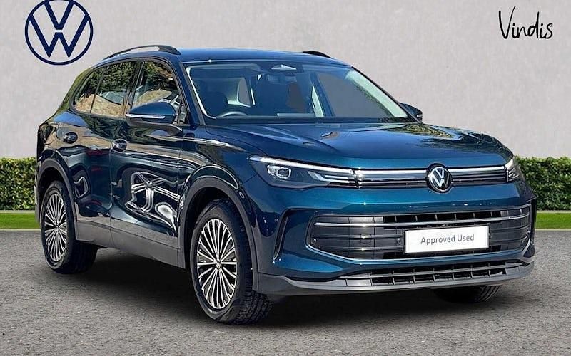 Blue Used 2024 VW Tiguan Life SUV | £31,791 - Image 1/4
