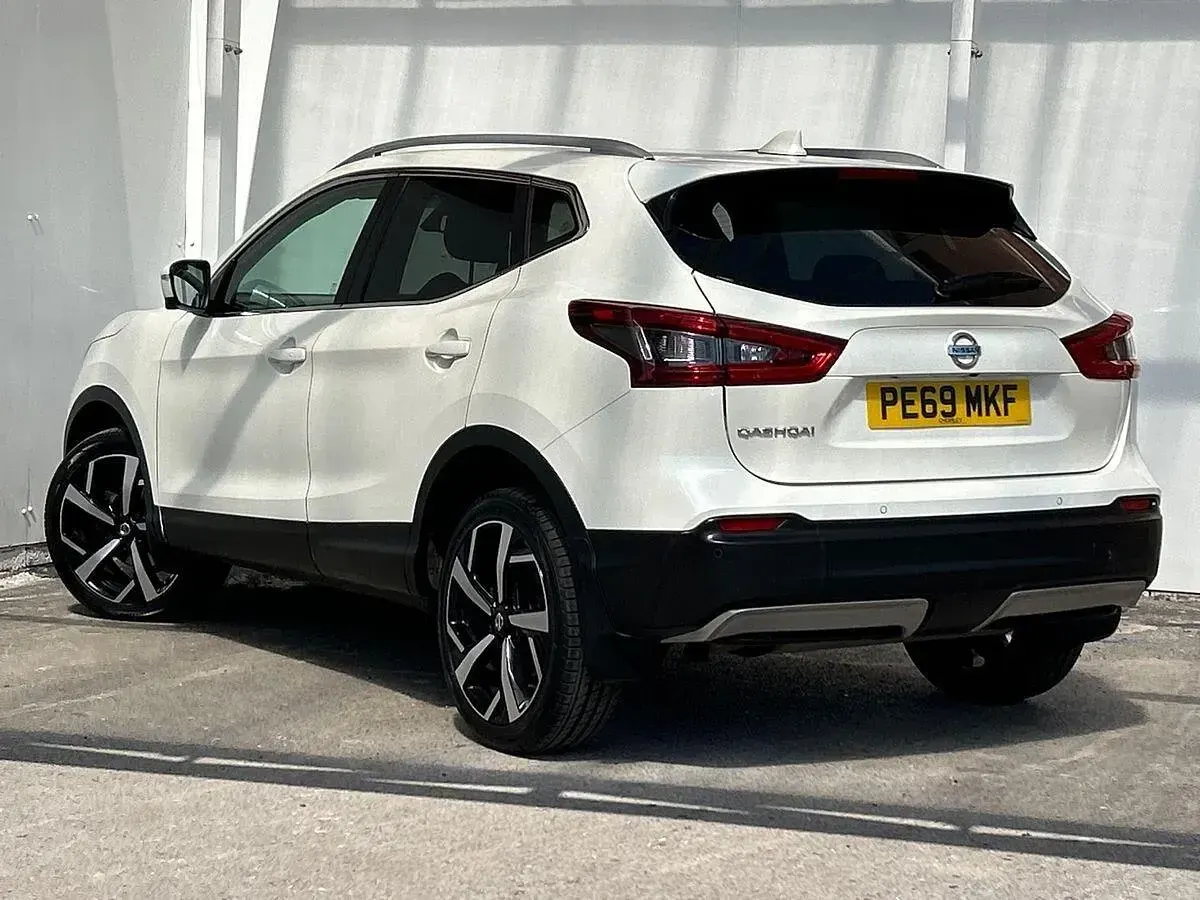 Used Nissan Qashqai S 140 HP (102 kW) 2019 White SUV