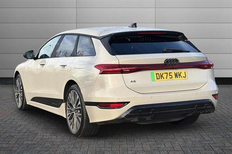 Used Audi A6 e-tron Comfort 210 kW (286 HP) 2025 Siam beige Estate