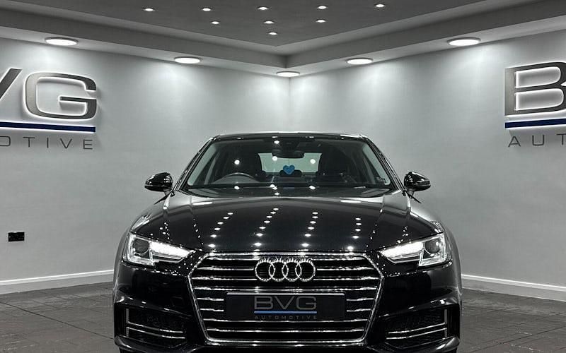 Used Audi A4 Comfort 190 HP (139 kW) 2019 Black Sedan