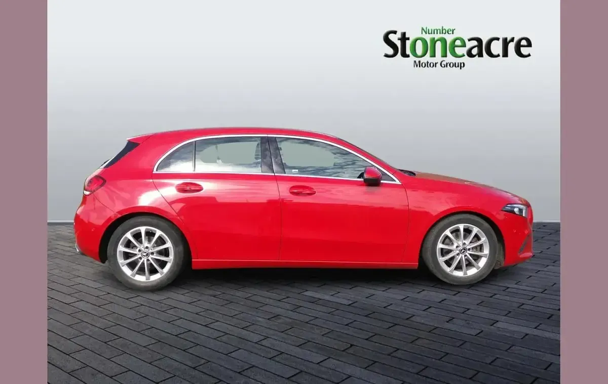 Używany Mercedes A200 Executive 163 KM (119 kW) 2019 Czerwony Hatchback