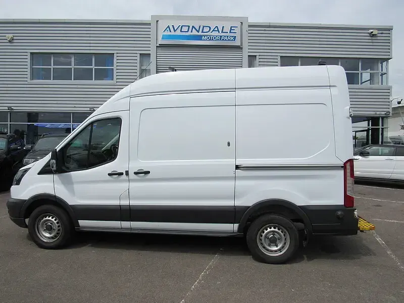Used Ford Transit 130 HP (95 kW) 2019 White Van
