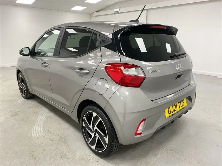 Used Hyundai i10 Premium 2021 Bronze Hatchback