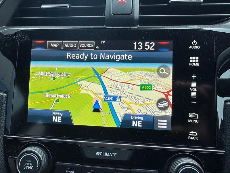 Used Honda Civic Sport 182 HP (133 kW) 2018 Red Hatchback