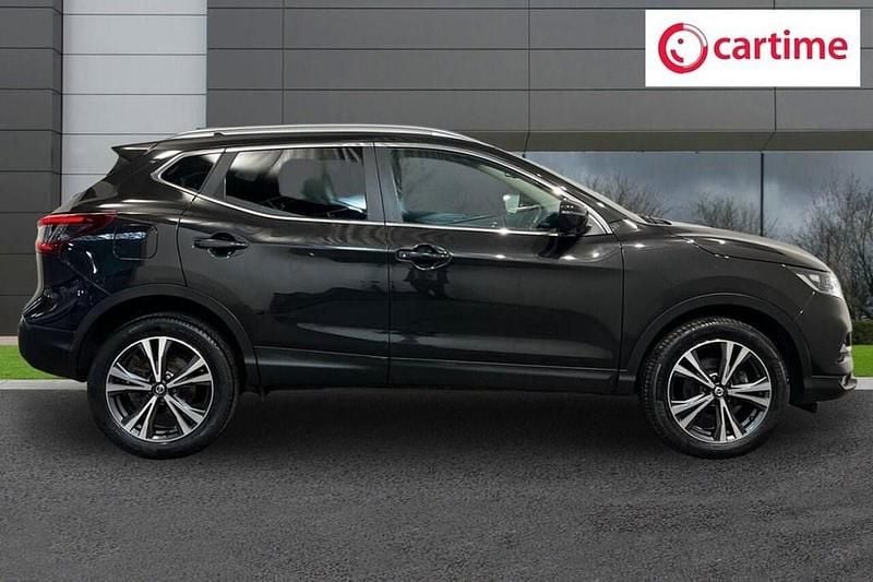 Used Nissan Qashqai N-Connecta 140 HP (102 kW) 2021 Black SUV
