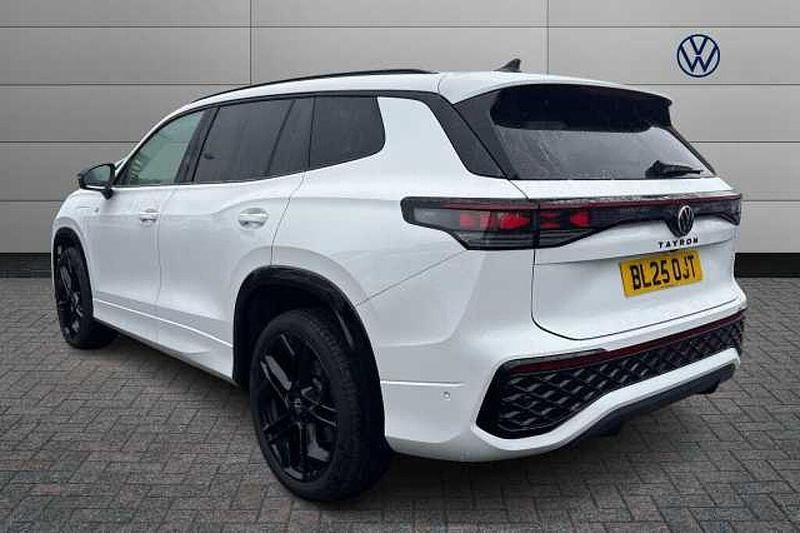 Used VW Tayron R-line 272 HP (200 kW) 2025 White SUV