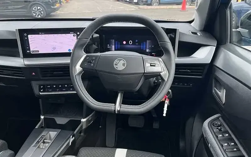 New Vauxhall Frontera Ultimate 145 HP (106 kW) 2026 Effect blue SUV