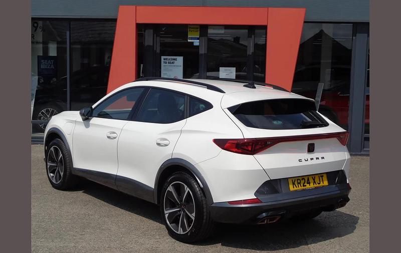 Used Cupra Formentor 201 HP (147 kW) 2024 White SUV