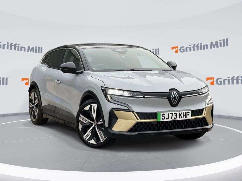 Other Used 2023 Renault Mégane Iconic Hatchback | £22,924 (Fair price) - Image 1/3