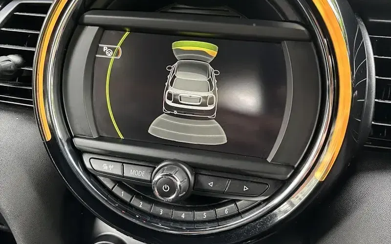Używany Mini Cooper Hatch 136 KM (100 kW) 2017 Hatchback