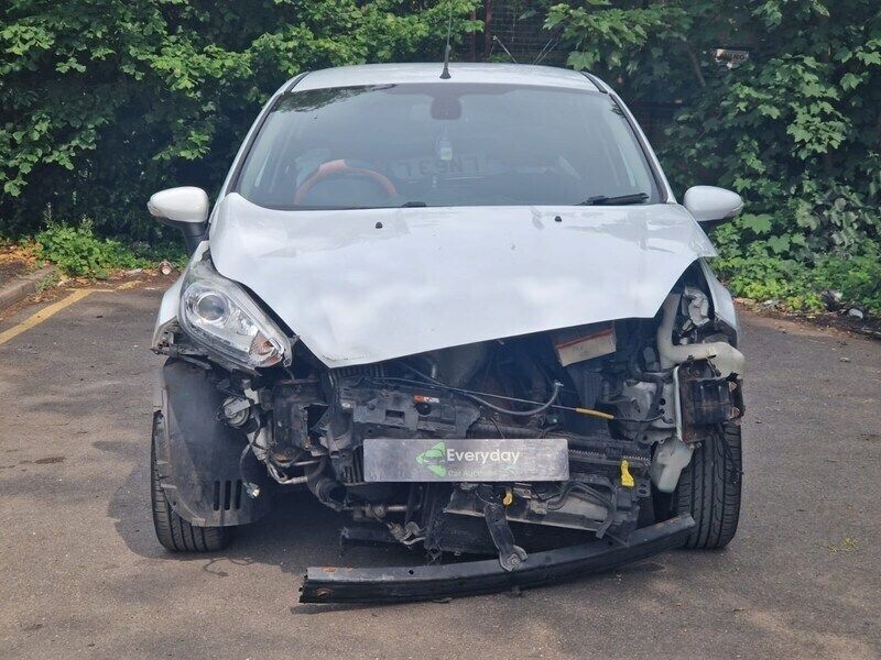 White Used 2013 Ford Fiesta Titanium Hatchback | £599 - Image 1/3