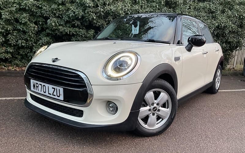 Used Mini Cooper Classic 136 HP (100 kW) 2020 White Hatchback