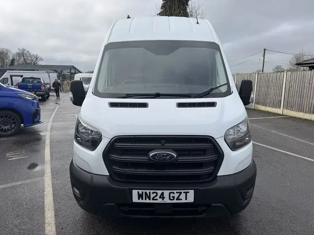 Usado Ford Transit S 105 CV (77 kW) 2024 Blanco Van