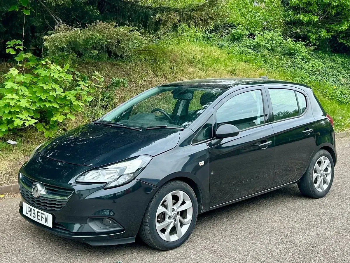 Used Vauxhall Corsa SRi 90 HP (66 kW) 2019 Black Hatchback