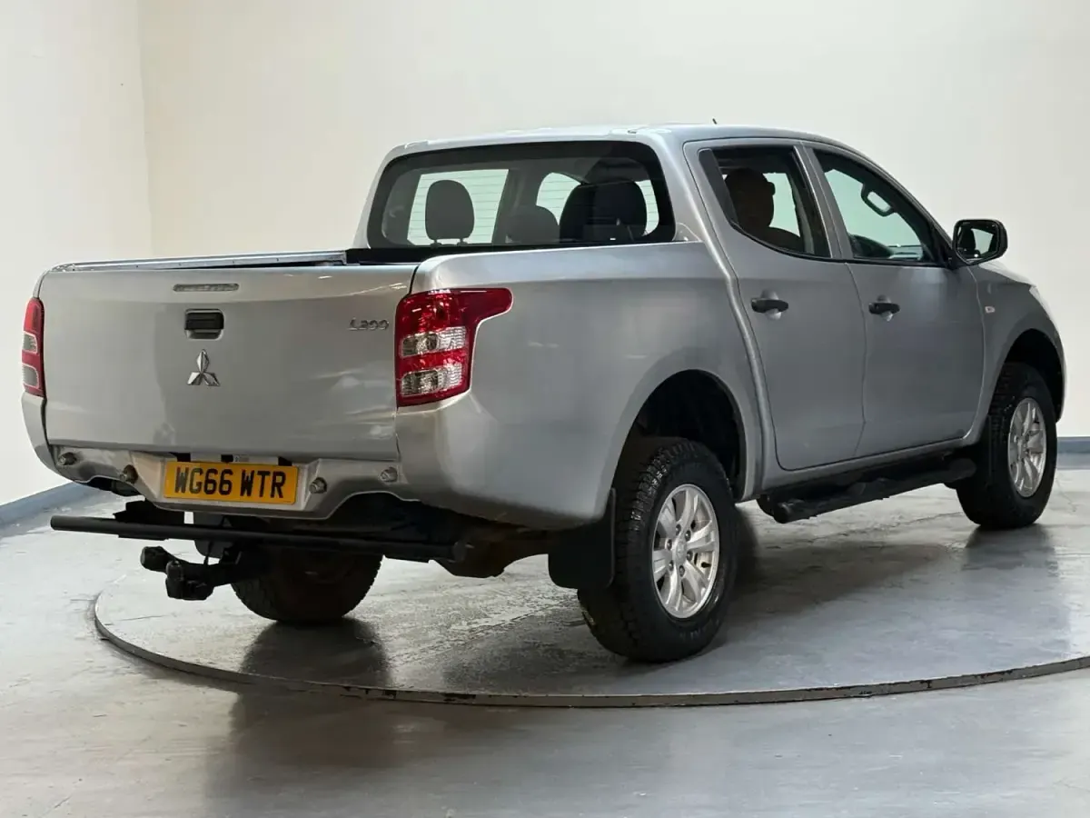 Usado Mitsubishi L200 2017 Prateado Pickup